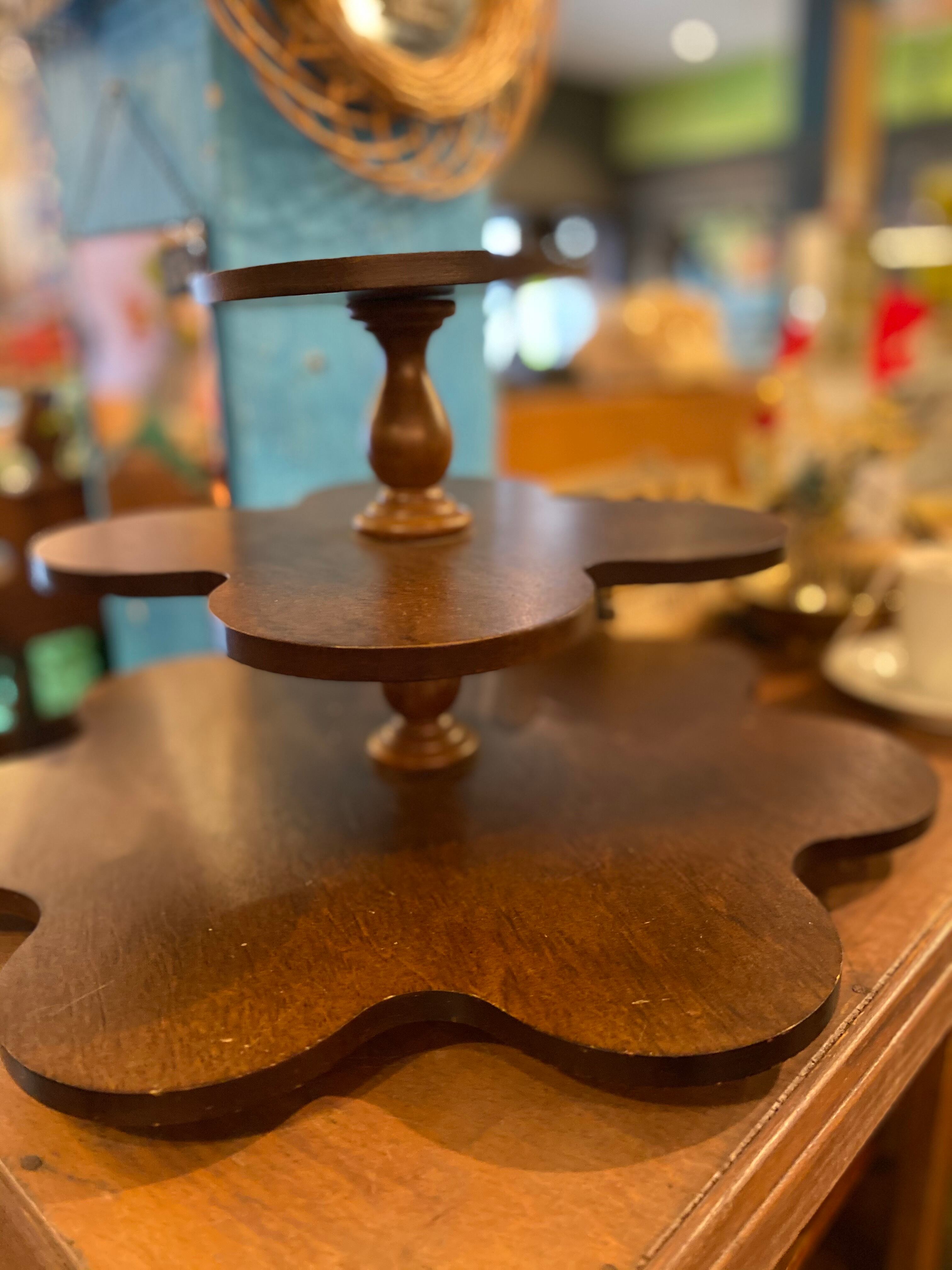 昭和アンティーク 花びら型三段 飾り棚