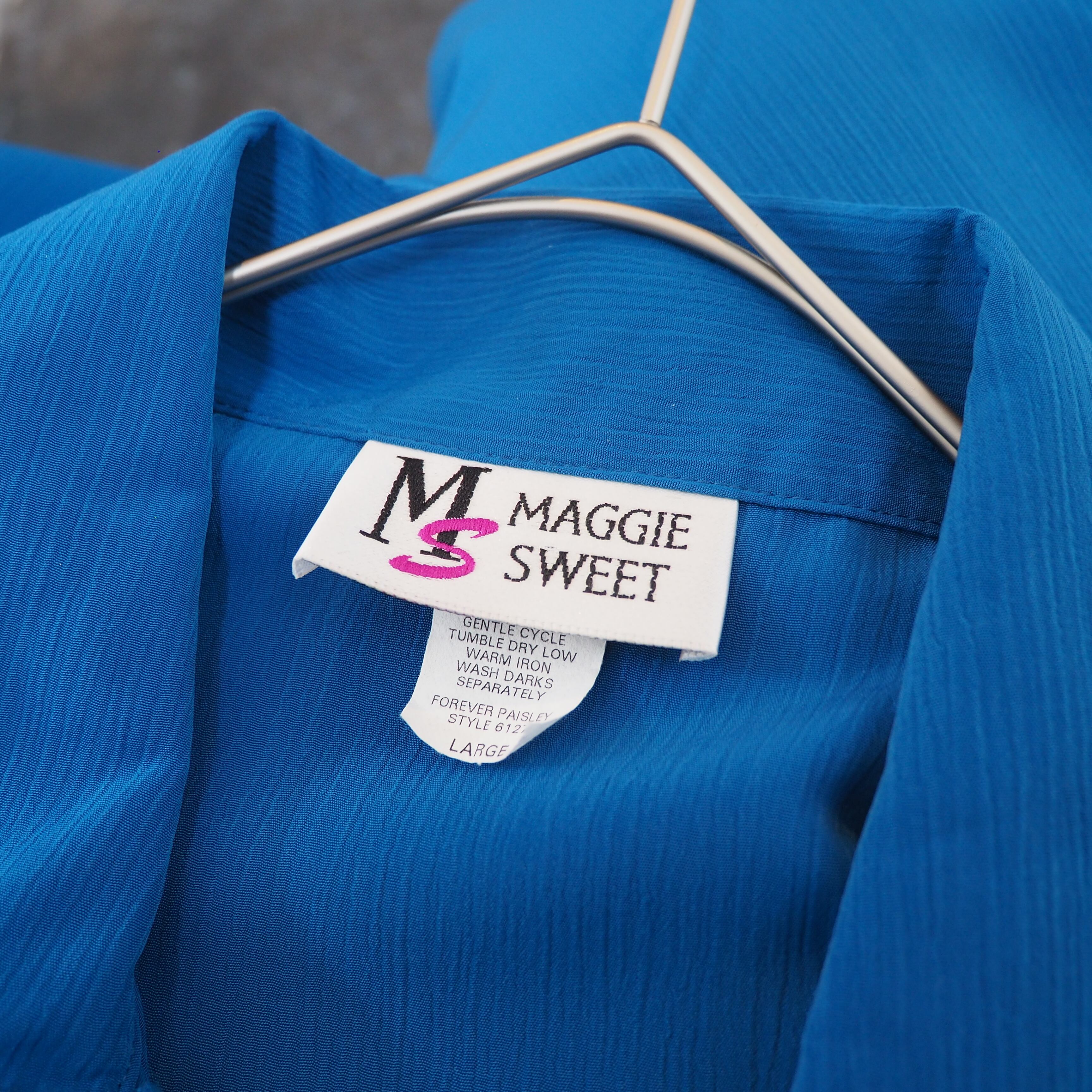 1990s Beautiful Turquoise Blue color vintage Drape loose pleats shirt (made in USA)