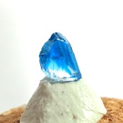 【1679】バイカラーユークレース　ジンバヴエ産　0.19ct