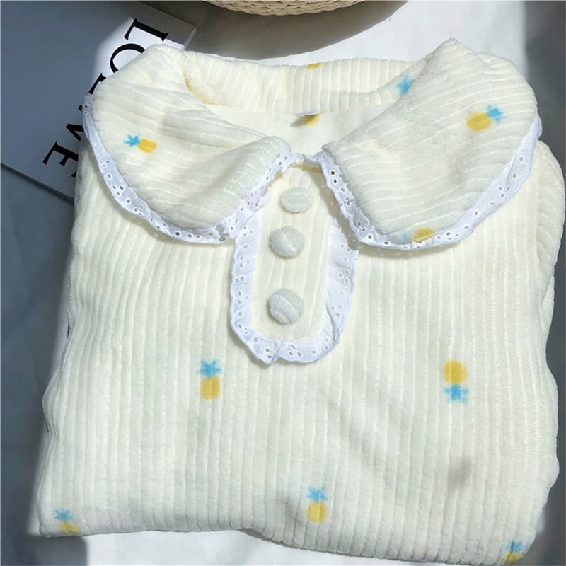 ふわふわ ロング丈 ルームウェア パジャマ 部屋着 寝巻き ナイトウェア ネグリジェ 膝下 ロング 袖あり 長袖 襟付き フレア Aライン もこもこ モコモコ かわいい 大人可愛い きれいめ シンプル カジュアル 大人 おしゃれ 大人女子 ラフ ラブリー キュート ガーリー ルーズ 柄 ふわふわ ロング丈 ルームウェア パジャマ 部屋着 寝巻き ナイトウェア