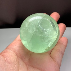 m01.メロンクリームソーダ色✩虹ありミントグリーンフローライトスフィア