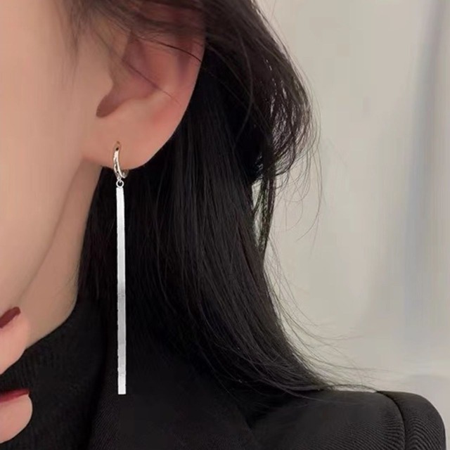 シンプルデザイン 揺れるラインバー ドロップピアス Ln00230