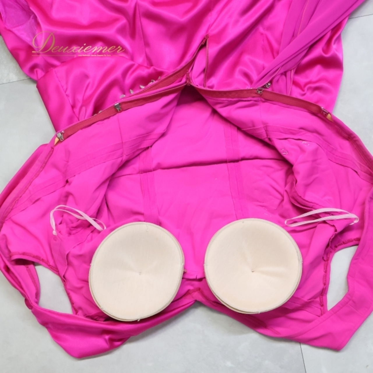 社交ダンス 衣装 スタンダードドレス ワンピース ドレス スタンダード フロート レース フリル デモ 競技 HISAYA ヒサヤ 濃いピンク 日本製 シンプル 光沢 ピンク系 競技用ドレス フロートスカート ダンス衣装 ウェア 日本製 濃色 おしゃれ かわいい 女性用 ゆったり パーティー ステージ衣装 レディース 鮮やか 上品