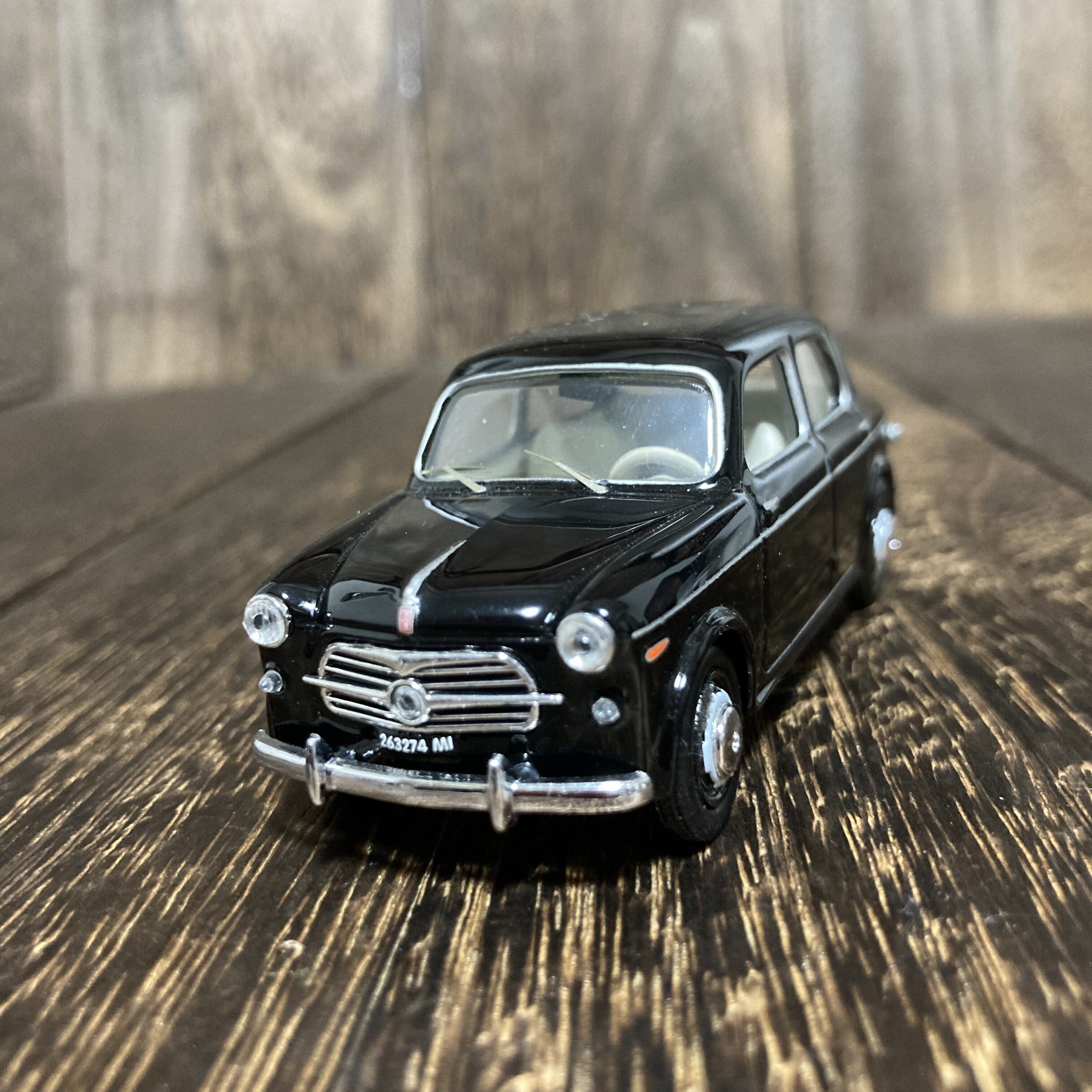 MAS058】ソビエト、ロシアのミニカー・ジオラマ【GAZ-13 