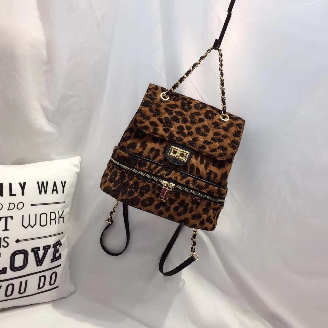 レオパードリュック