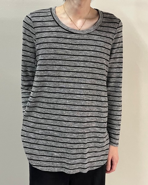 side slit grey border long sleeve top