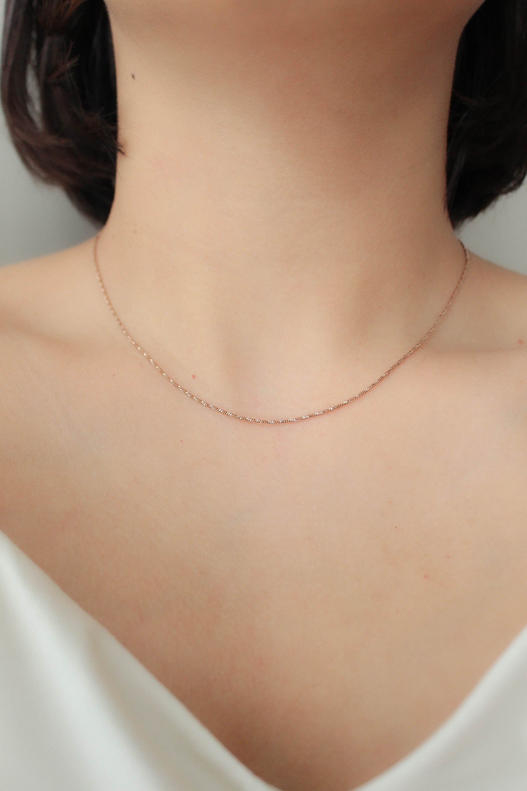 0.9mm Glitter Necklace | 金属アレルギー対応のアクセサリー ebine