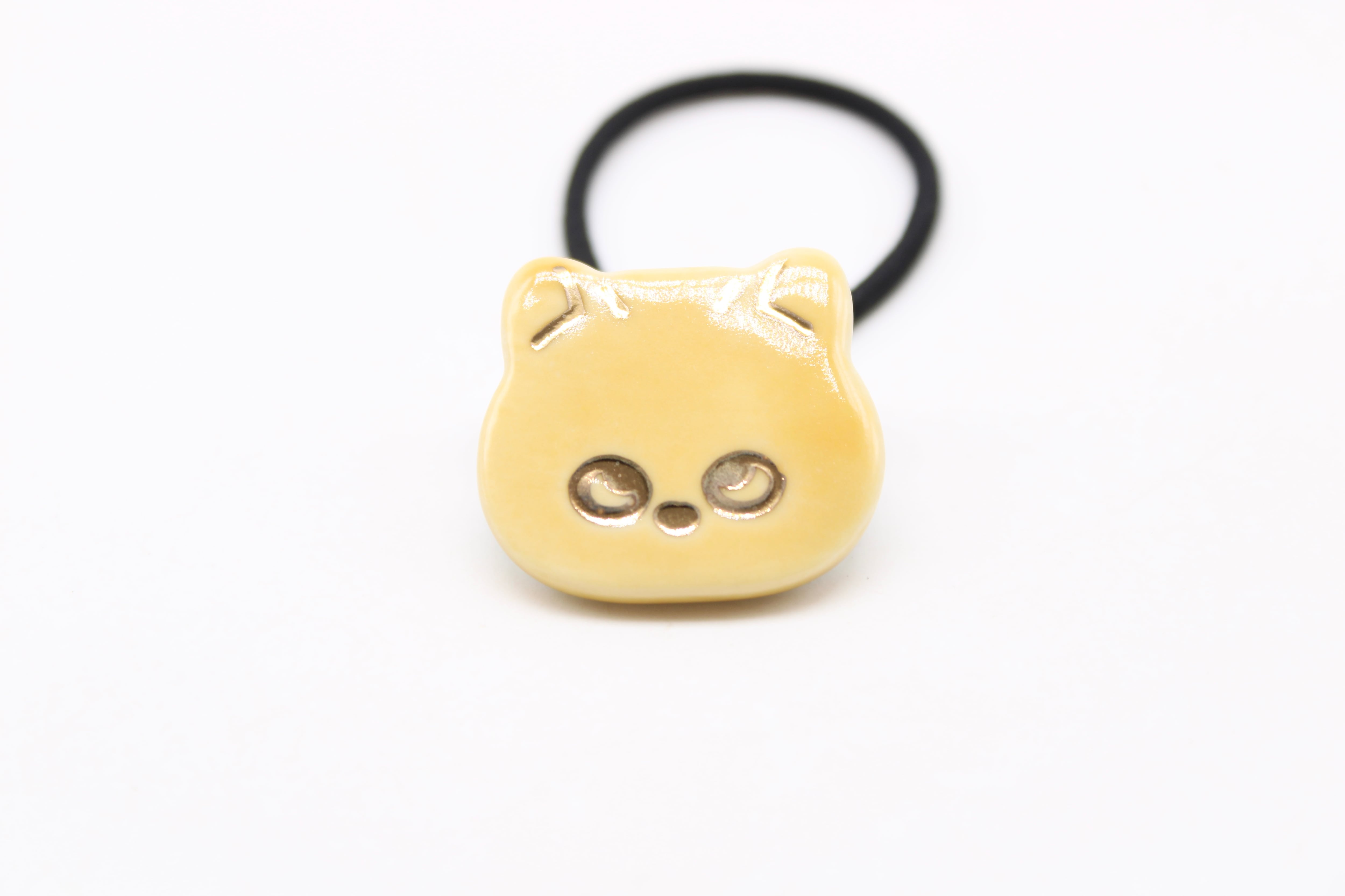 有田焼ブローチ ねこ 6 | 有田焼アクセサリー・陶器アクセサリー