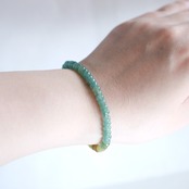 透明感抜群の翡翠で手元を彩ります！green&yellow gradation ブレスレット A貨翡翠 jd_br1074