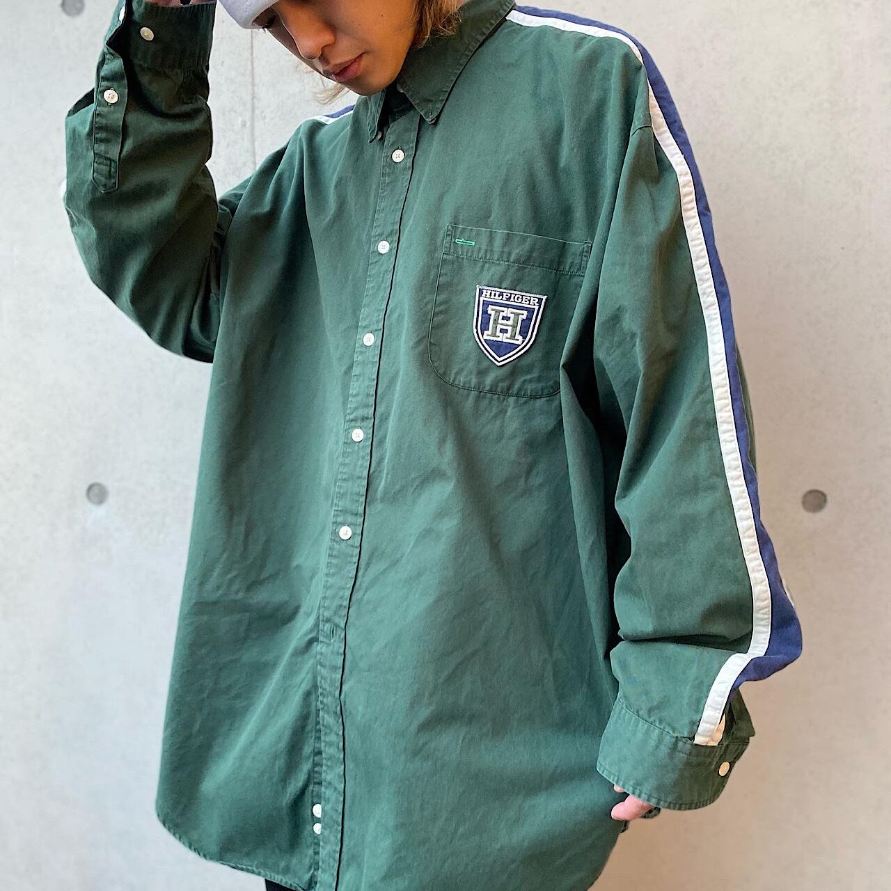 TOMMY HILFIGER 90s 00s 刺繍ワッペン 袖革 スタジャン Lサイズ Tommy 