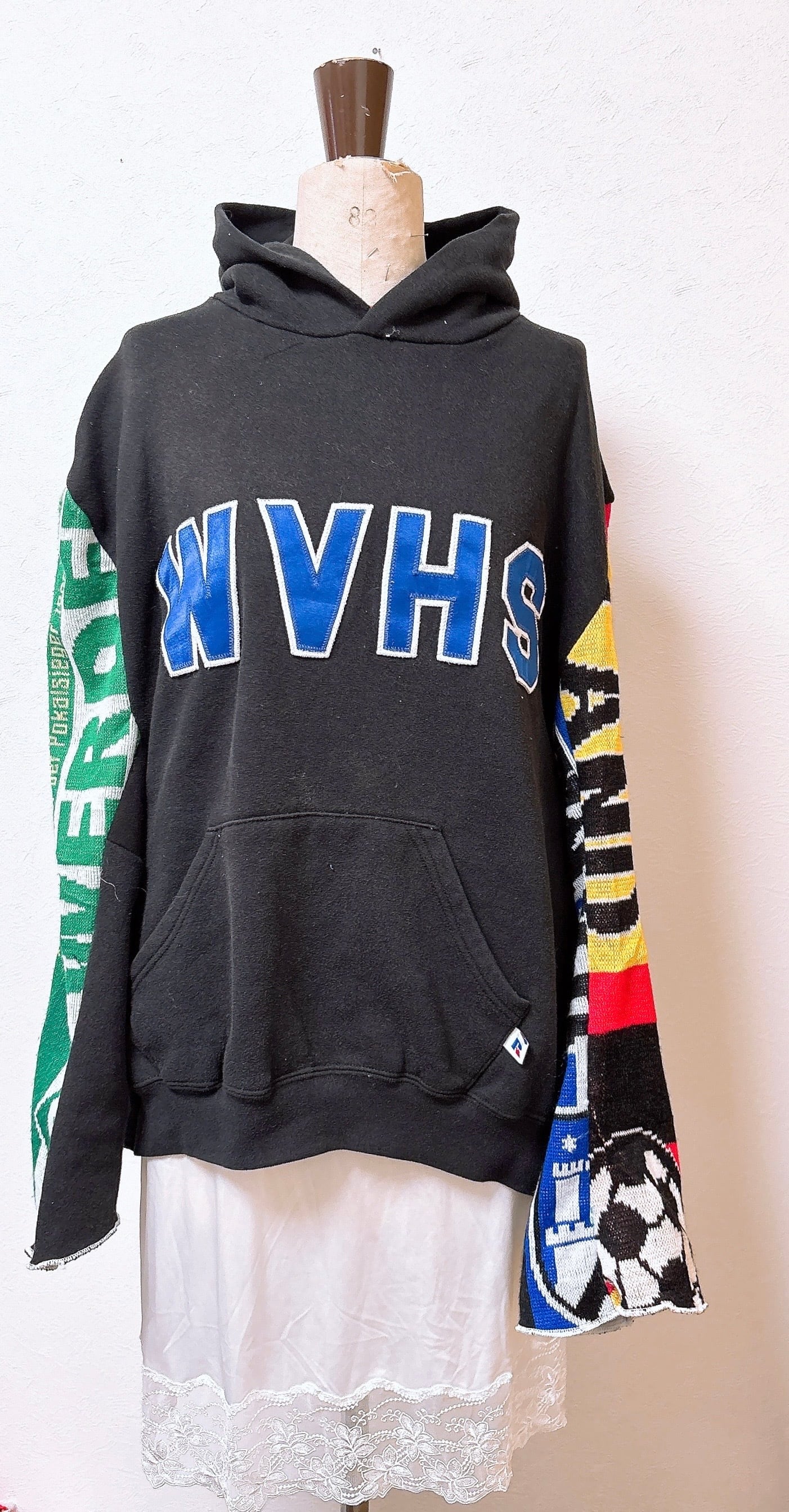 Russell Soccer muffler docking