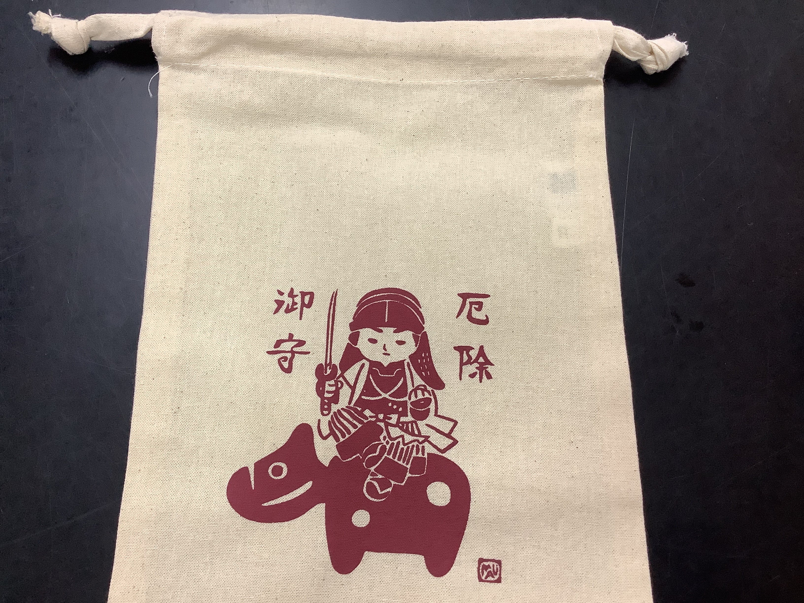 ヒジカタ君 缶バッジ 4種 | Pay ID