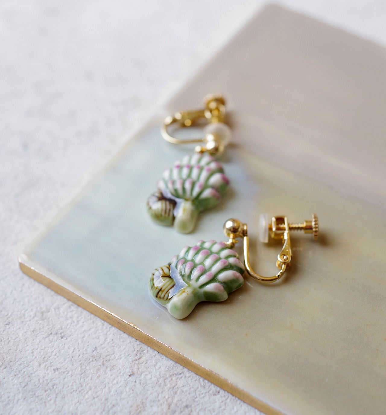 しろつめくさ　ピアス/イヤリング