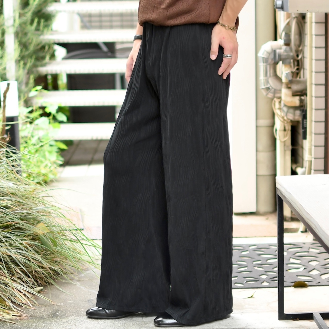 design wave pleats wide pants black