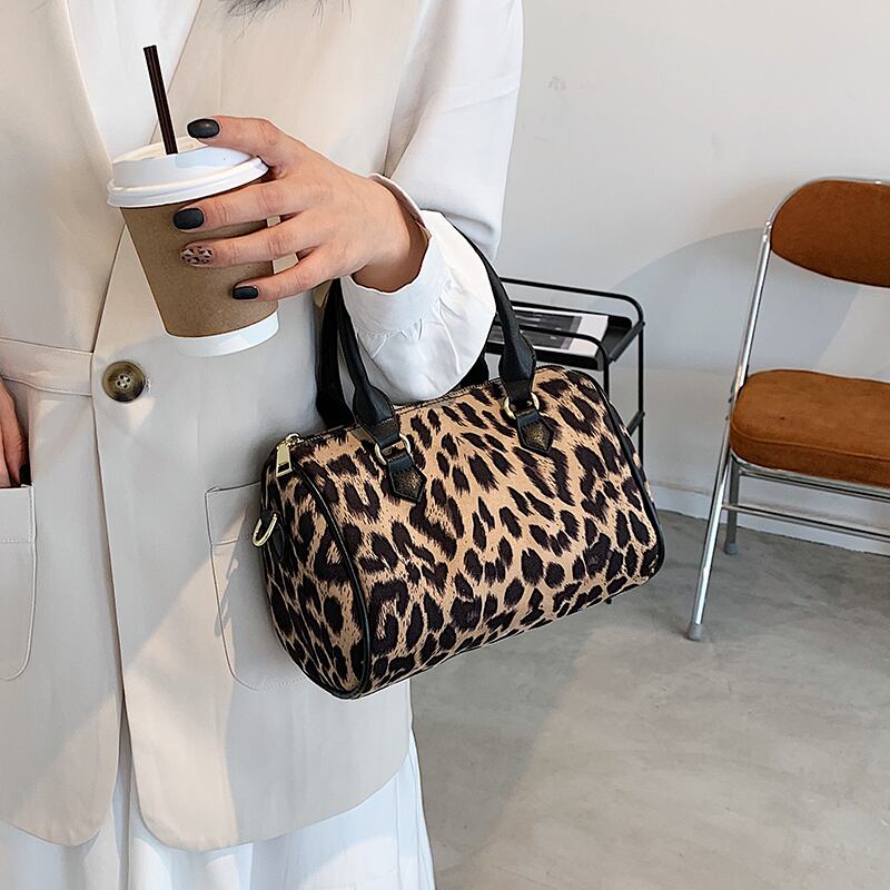 秋冬ヒョウ柄バッグレディースバッグ2020新しい流行のファッションネットレッドボストンハンドバッグワイルドシングルショルダーメッセンジャーバッグ Tiancai_Wing_Bag59770495827