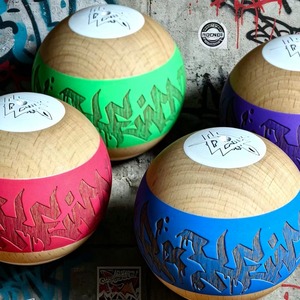 Pre order！    Winner kendama Gecko paint Graffiti tama only