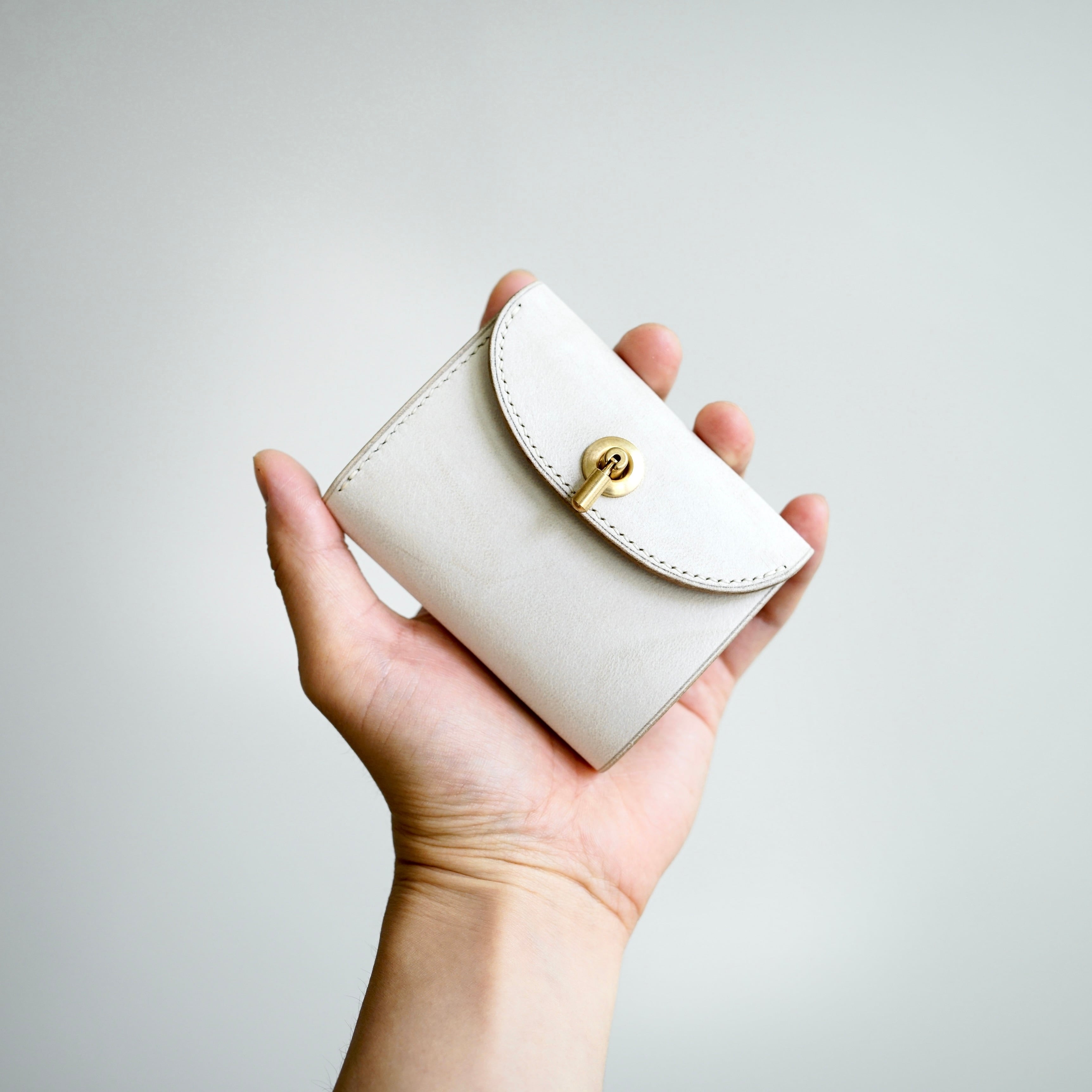 flap mini wallet [ ivory ] オコシ金具 ver. | STOCK LEATHER & GOODS powered by  BASE