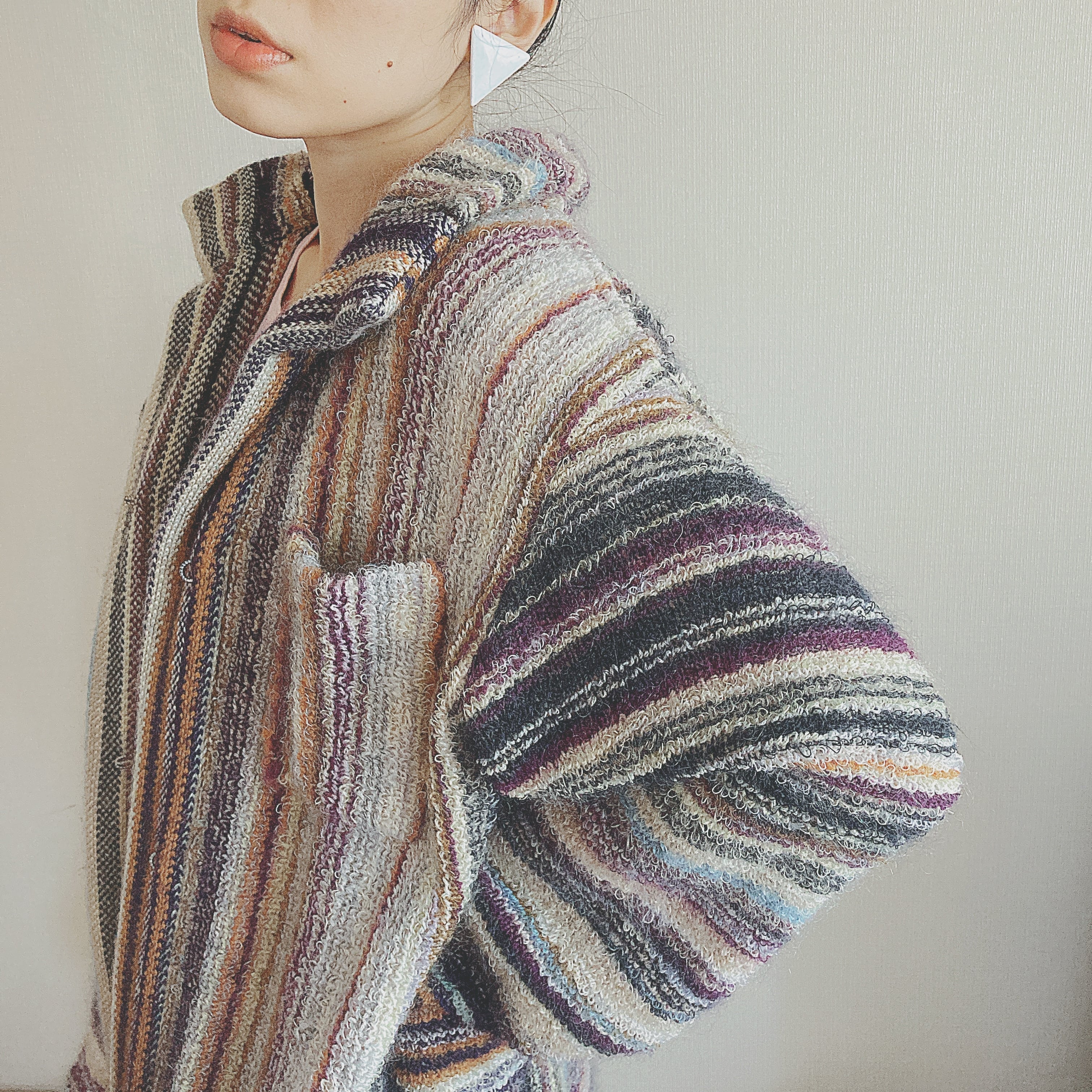 Vintage white plastic triangle earrings ヴィンテージ ホワイト