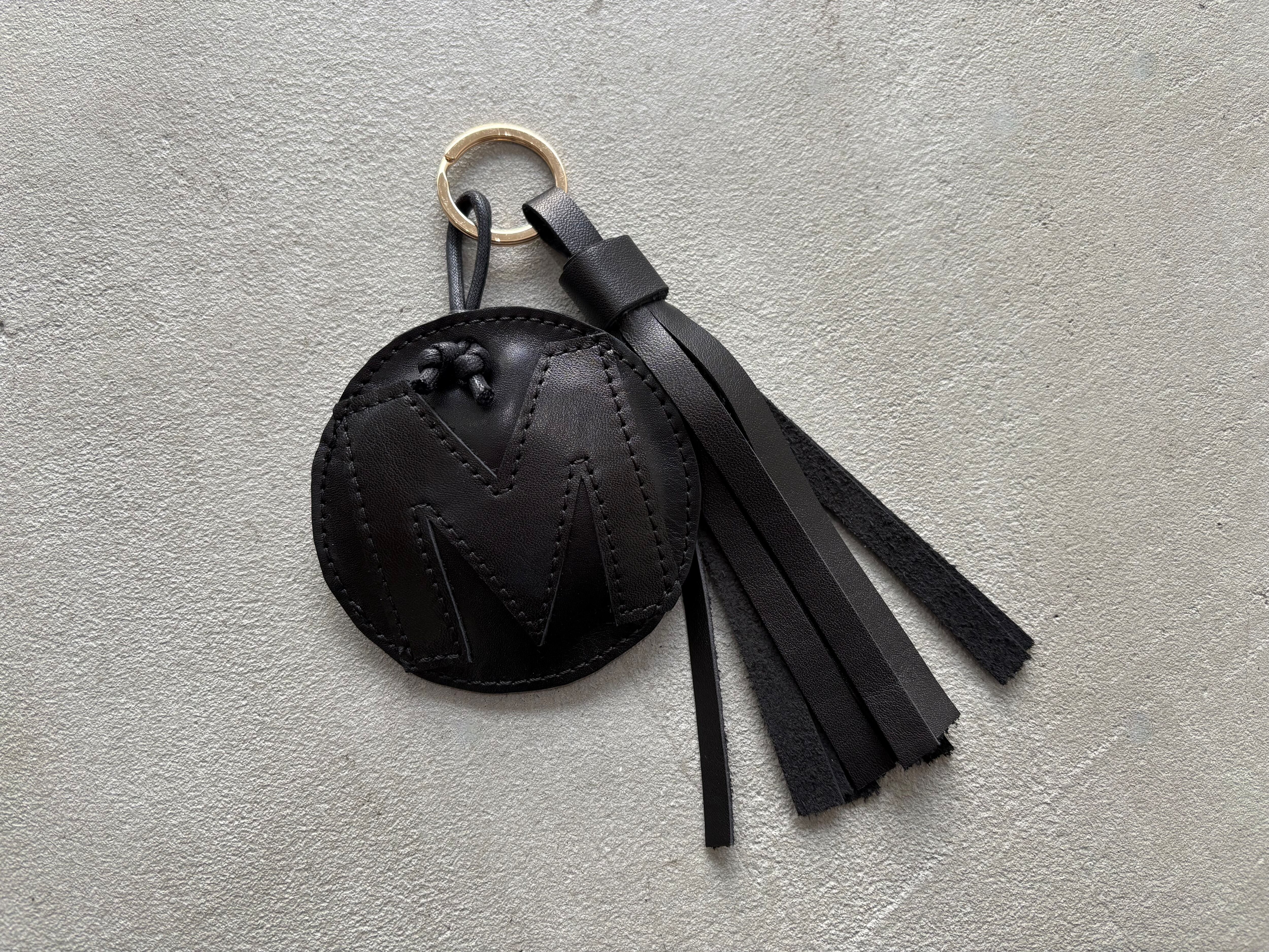 accessory | minority