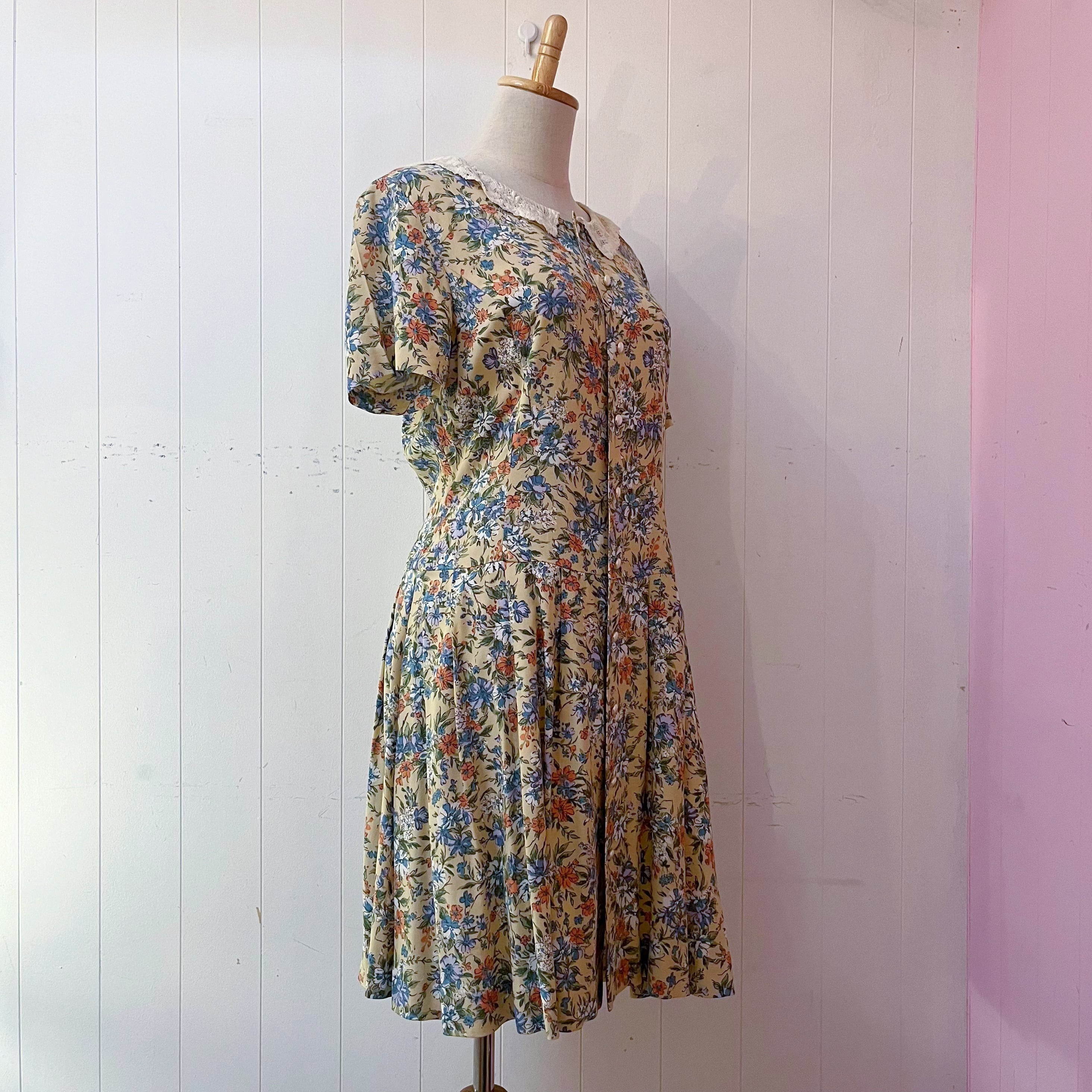 KEITH / lace collar flower one-piece