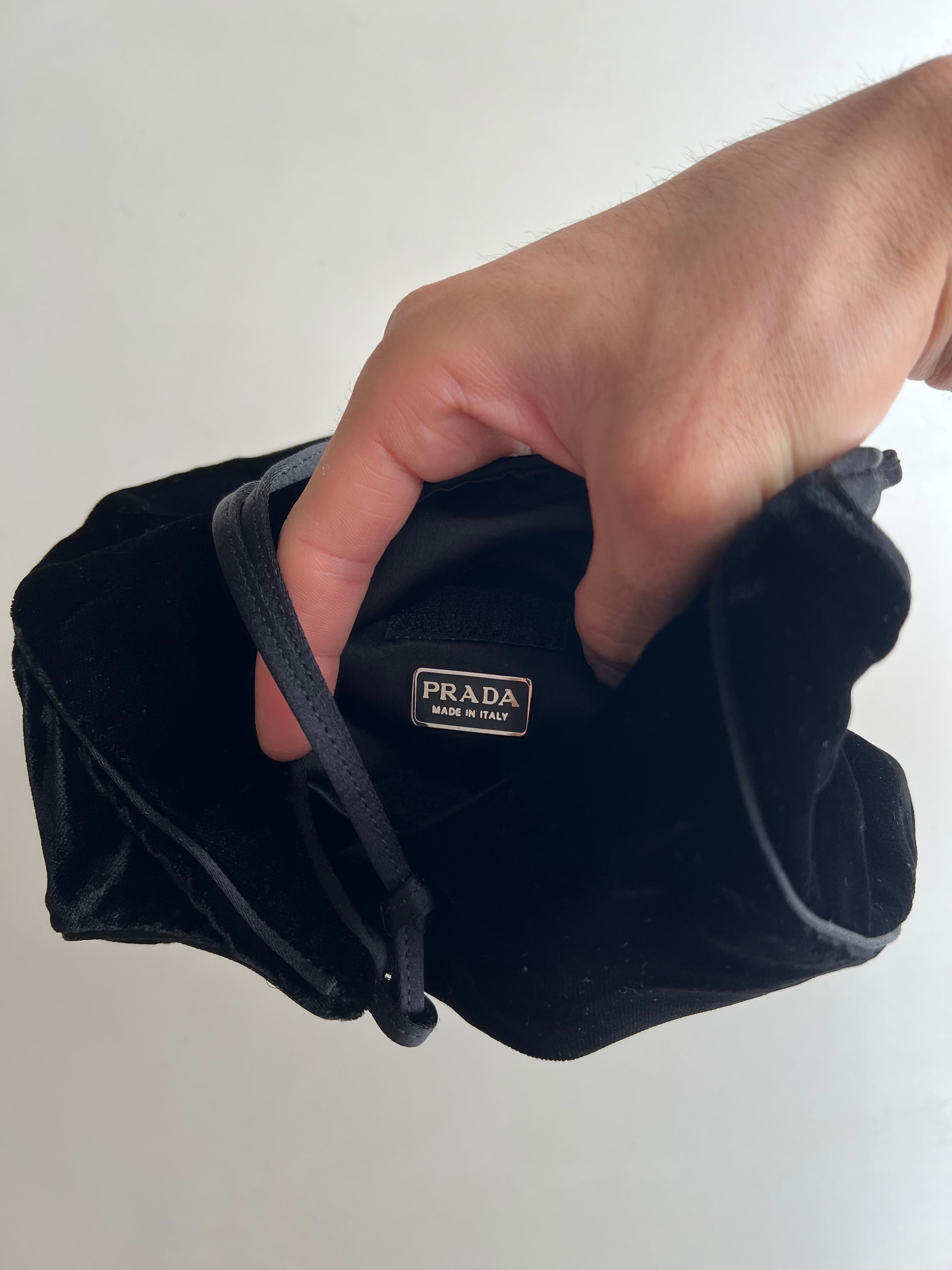 FW1998 PRADA PARTY VELOURS HAND BAG | triptraproll FW1998 PRADA PARTY VELOURS HAND BAG | triptraproll