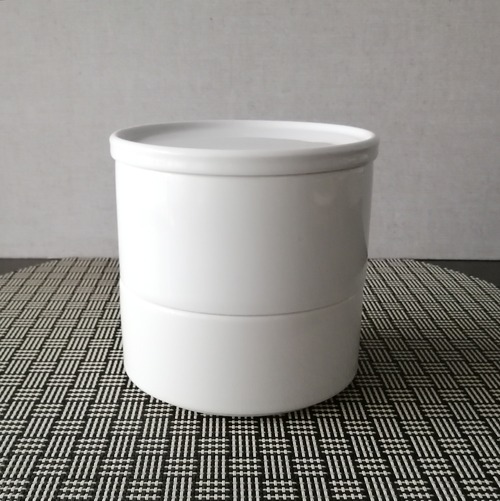 スタッカー　白色φ12cm　蓋付３点セット　保存容器