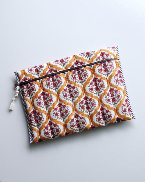 Block quilt Laptop Sleeve.　<ORG & GRY>