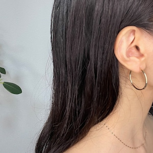 K10ゴールド|大きめフープピアスLサイズ(幅約0.2cm×直径約3cm)