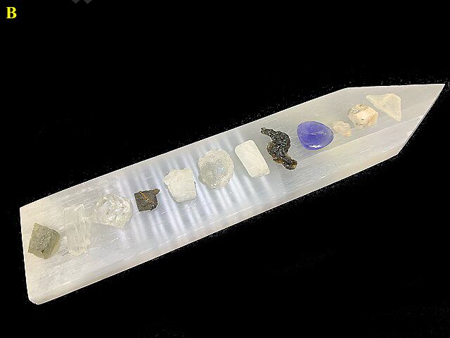 B）光を宿す“天使の石”セレナイト・スパイラルワンド B）光を宿す“天使の