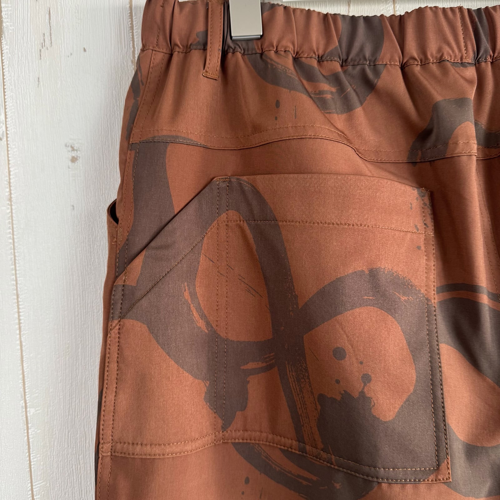 CALLIGRAPHY PATTERN SHORT PANTS -BROWN- | 8G SHOOT WEBSTORE