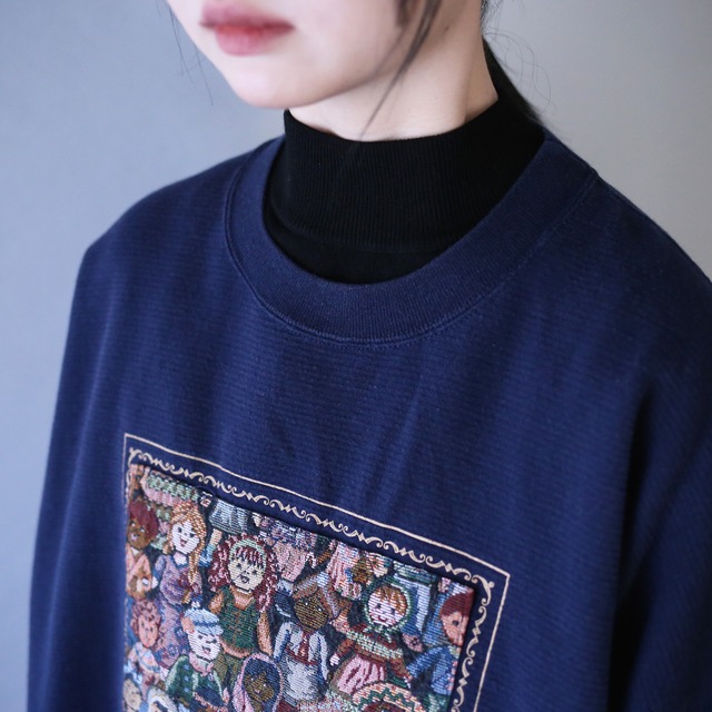 human weaving  illustration design XXL over silhouette sweat