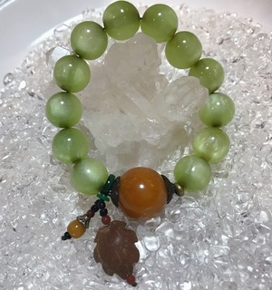 パワーストーン　グリーンアンバー　