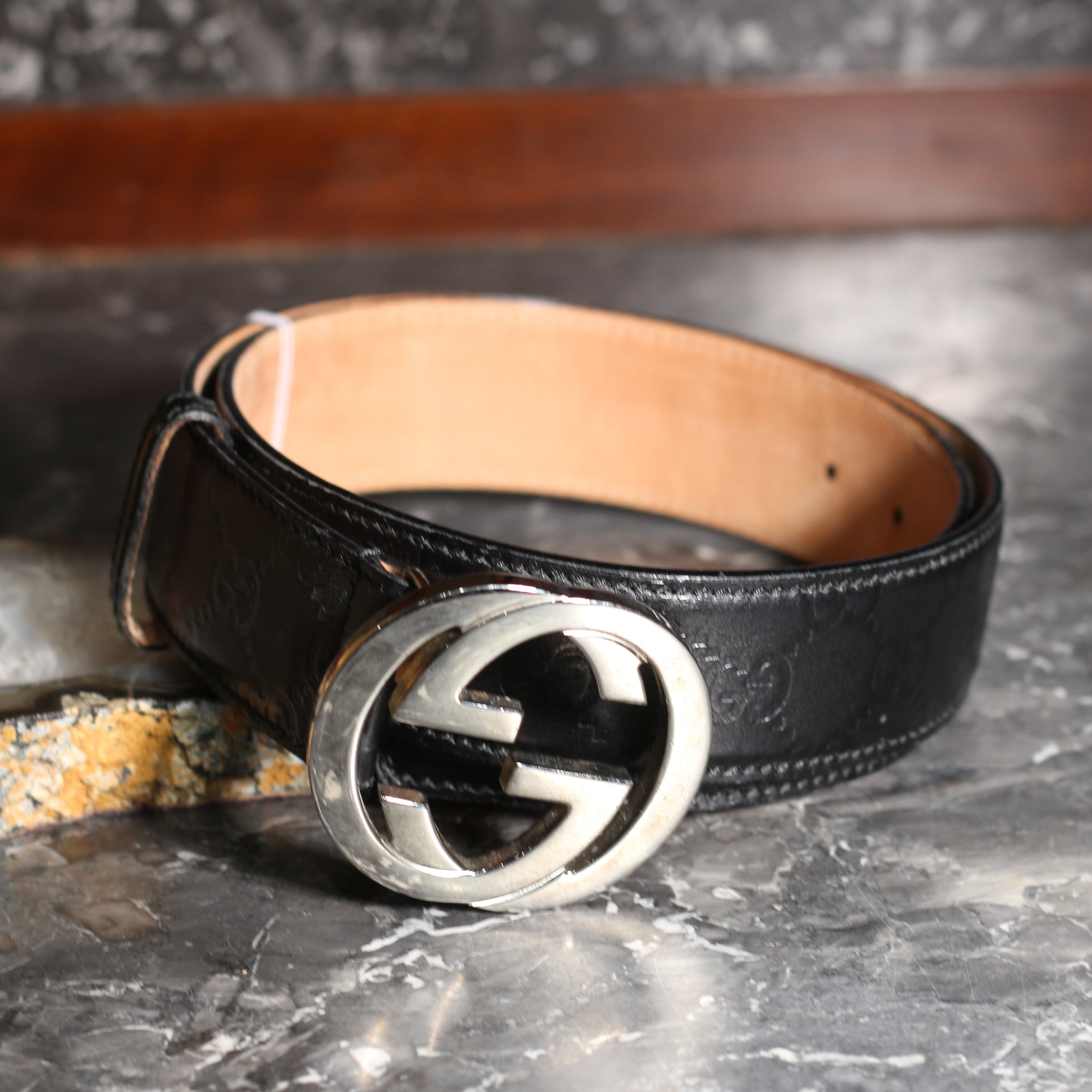 GUCCI GG PATTERNED EMBOSSED LOGO BUCKLE LEATHER BELT/グッチGG柄型