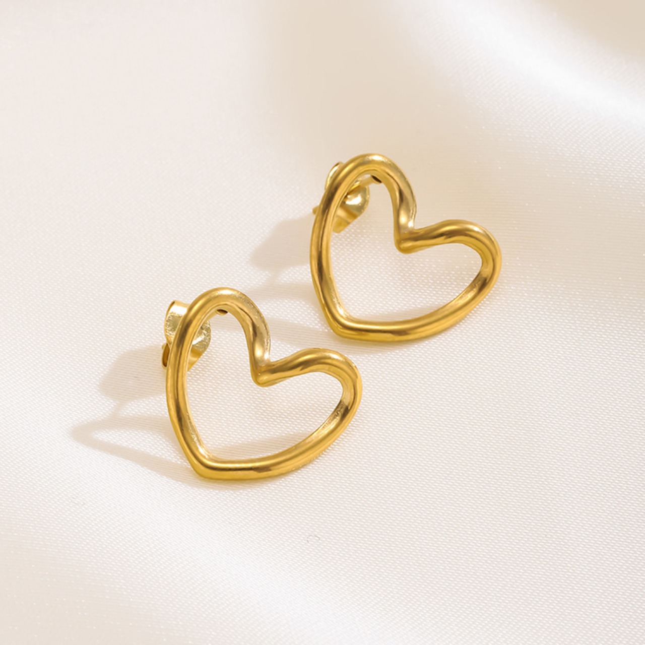 【Coming soon…】502P　オープンハートピアス