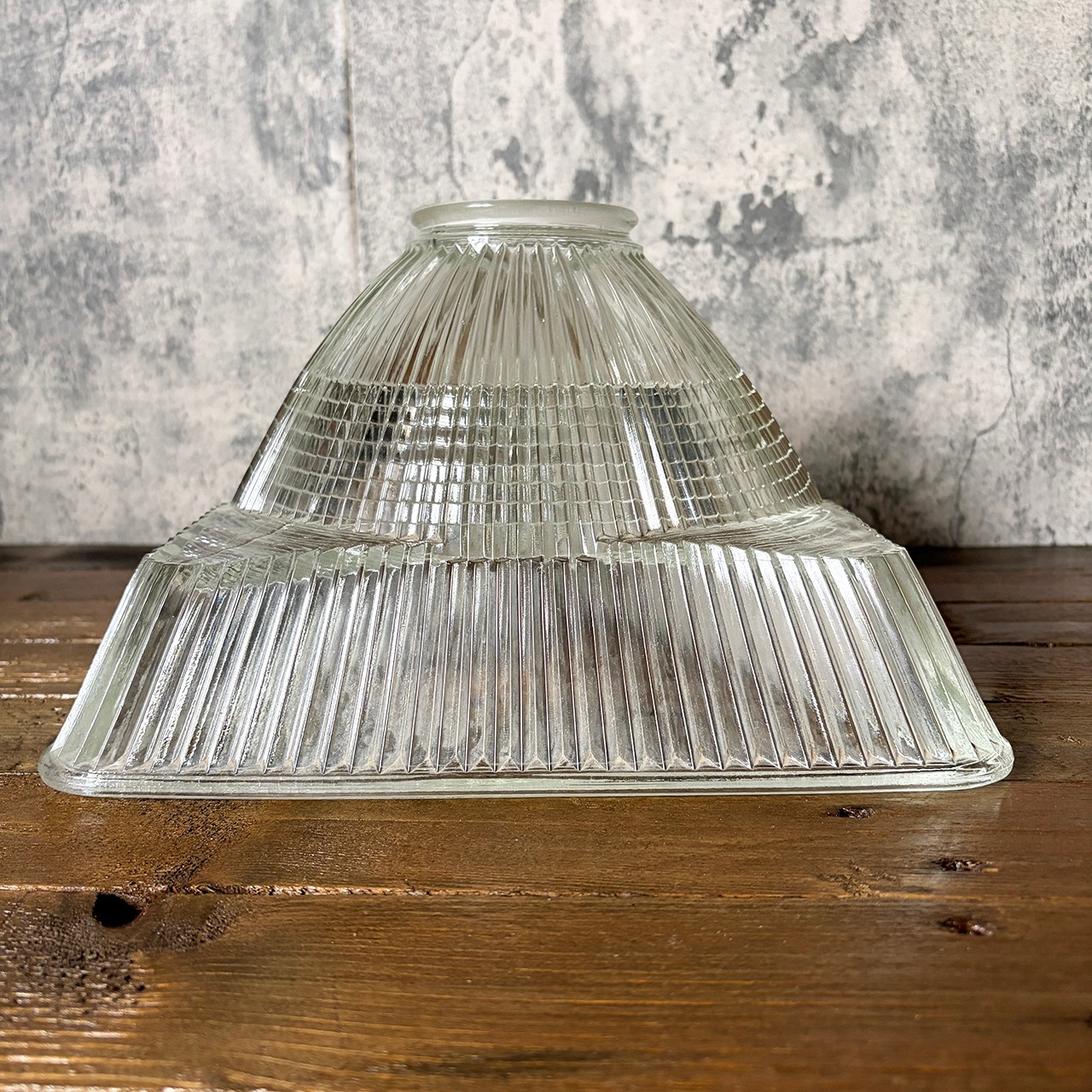 Vintage Holophane Prismatic Glass Square Dome Shade 10-5/8 inch #1 ホロフェーン プリズマティック スクエアドーム グラスシェード #1 刻印有 中古