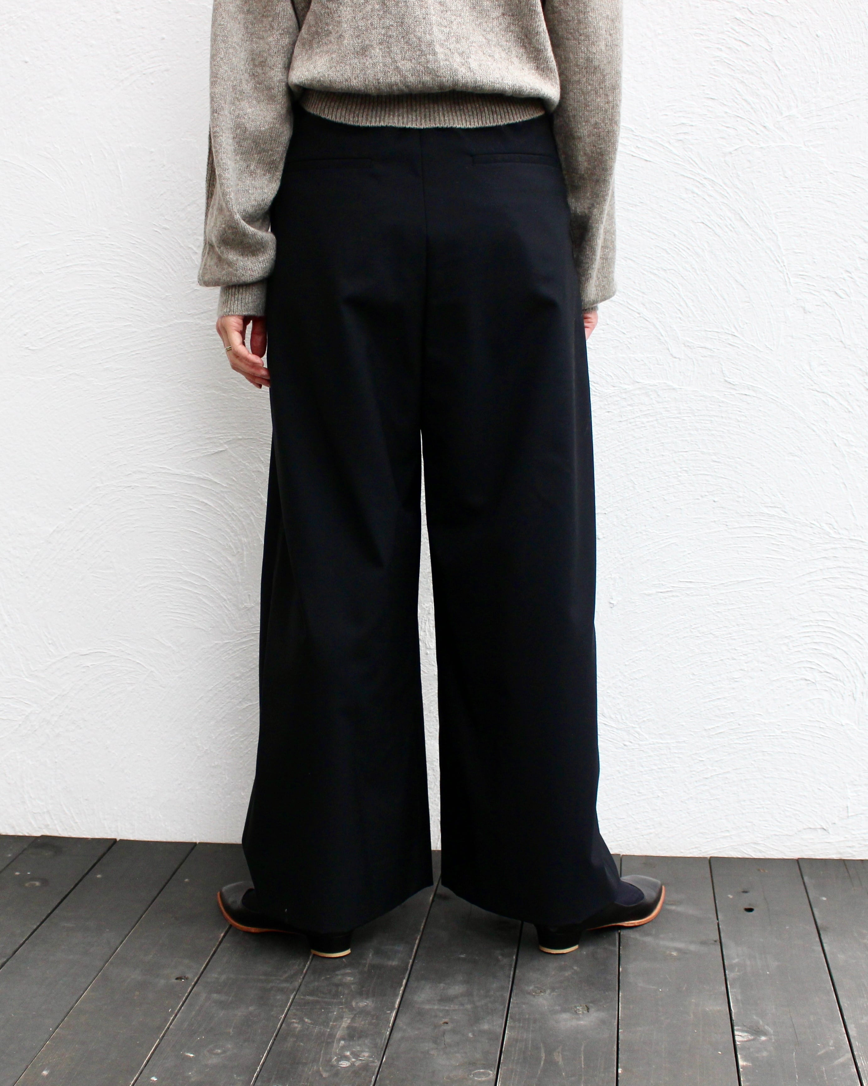 ATON/wide easy pants | Coffee Restaurant & Boutique mari