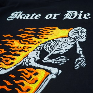 Haculla SKATE OR DIE CREWNECK(BLACK)