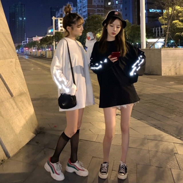 ロングtシャツ レディース 長袖 発光デザイン 韓国 ファッション レディース 夜光 ロゴ 星 おしゃれ プリント ナイトシーン スポーツ カジュアル ストリート ロンt ビッグシルエット ｔシャツ 長袖 レディース 黒 白 Vestito