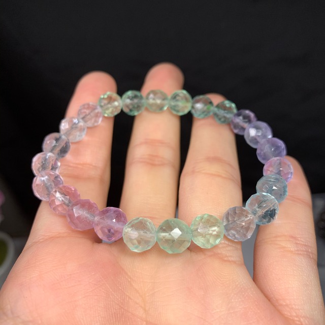 b154 グラデーションカットフローライトブレスレット