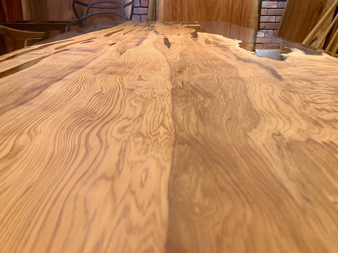 屋久杉 レジンテーブル 2000×890-840-910×45 211247 | 千年家具 - 一枚  