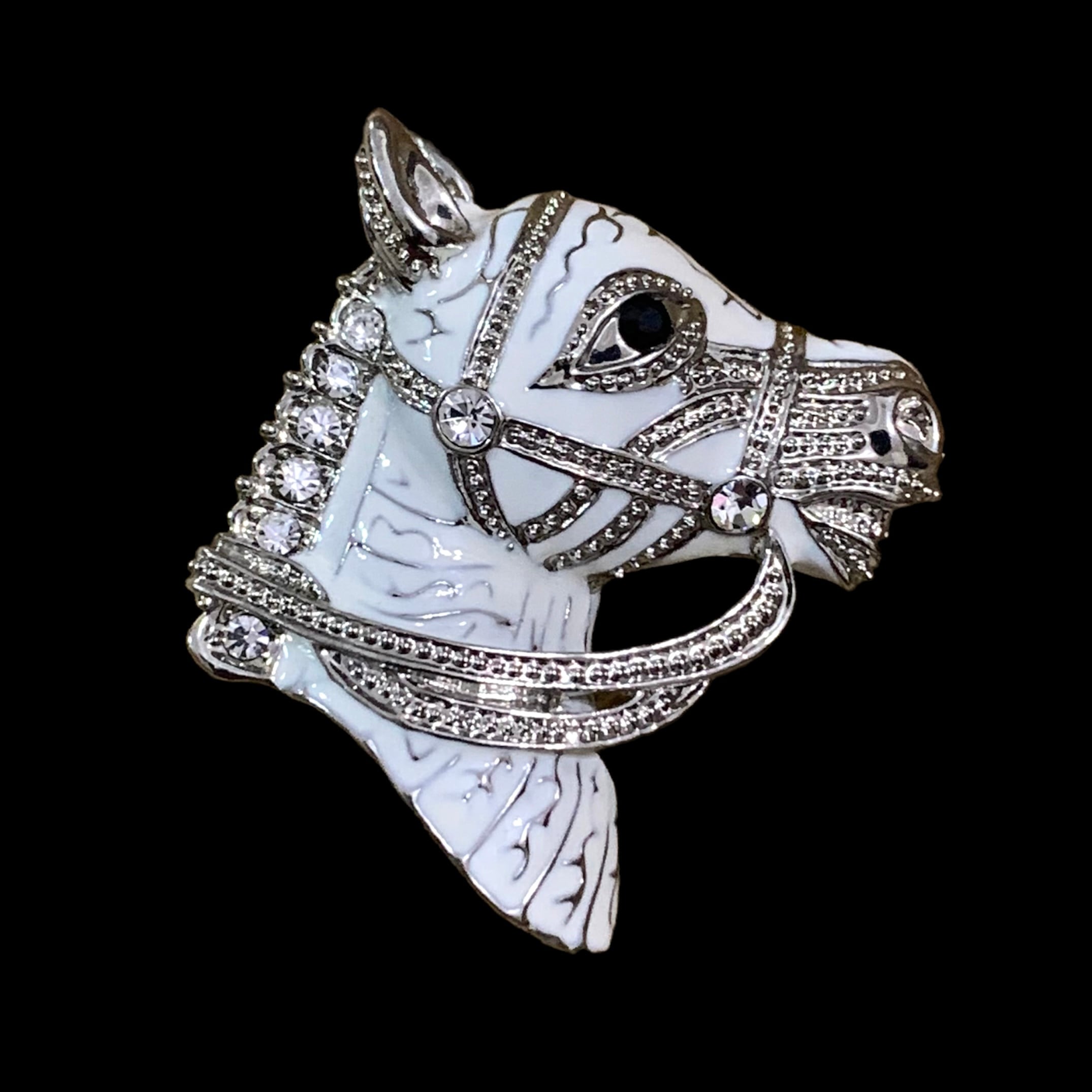 WHITE HORSE ブローチ