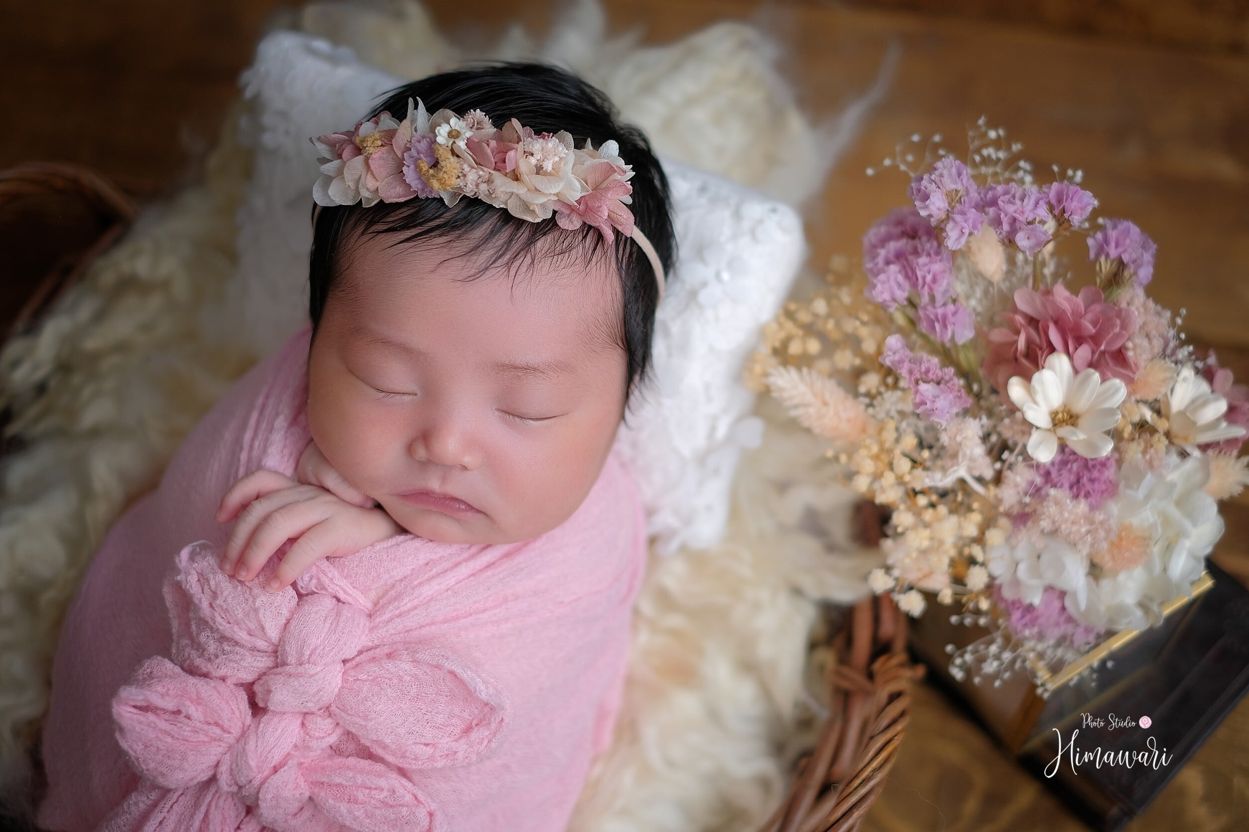 ニューボーンフォトや出産祝いに ベビーヘアバンド Pink 後ろで結ぶタイプ Fleurlilas フルールリラ Wedding Flower Accessory Flower Gift ニューボーンフォトや出産祝いに ベビーヘアバンド Pink 後ろで結ぶタイプ Fleurlilas フルールリラ Wedding Flower Accessory Flower Gift