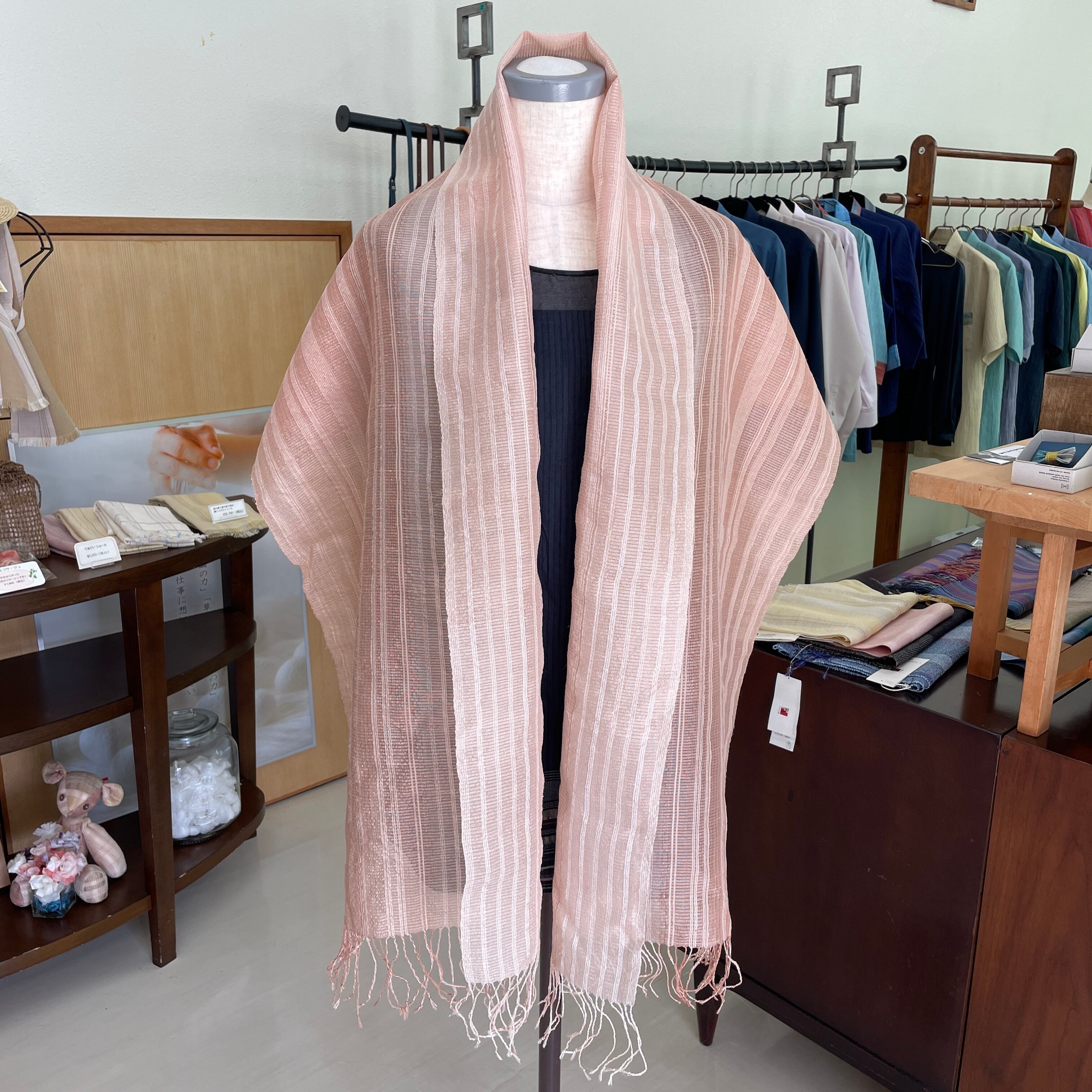 うさとの服  usaato シルク ピンク手織りストール 新品同様 カテゴリーから選ぶ,ストール,すべてのストール | Usaatoオンライン