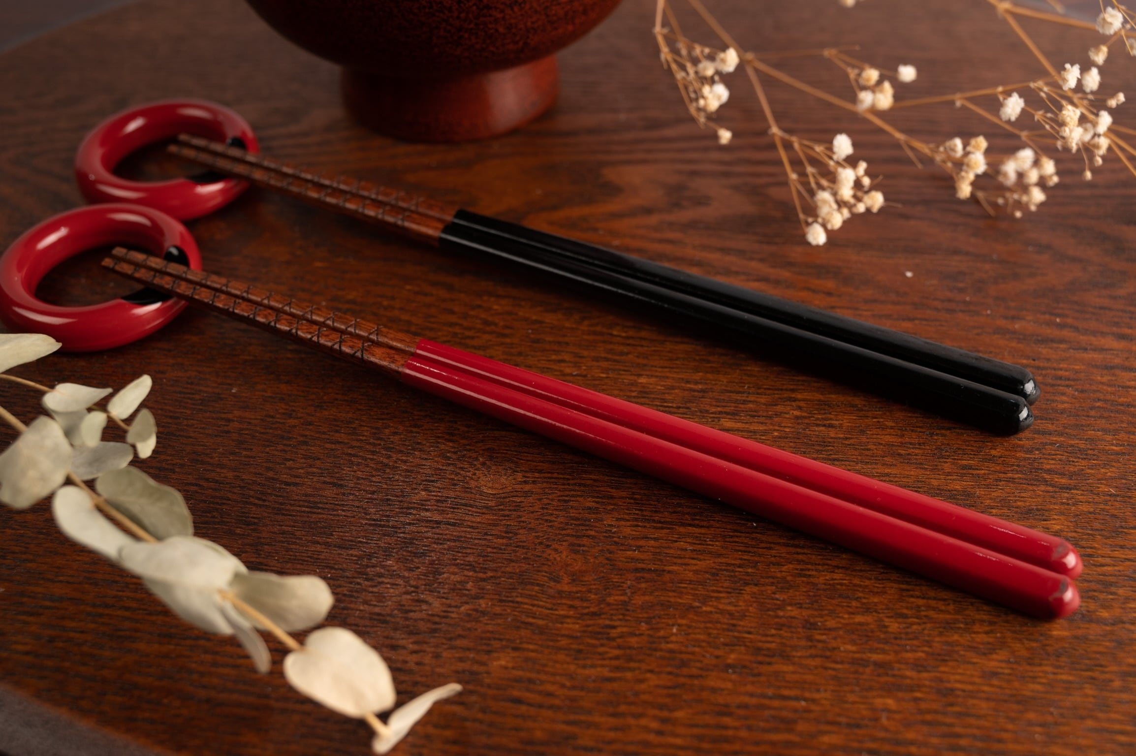 玉こんにゃくもつかめるお箸 朱 | 北見八郎平商店