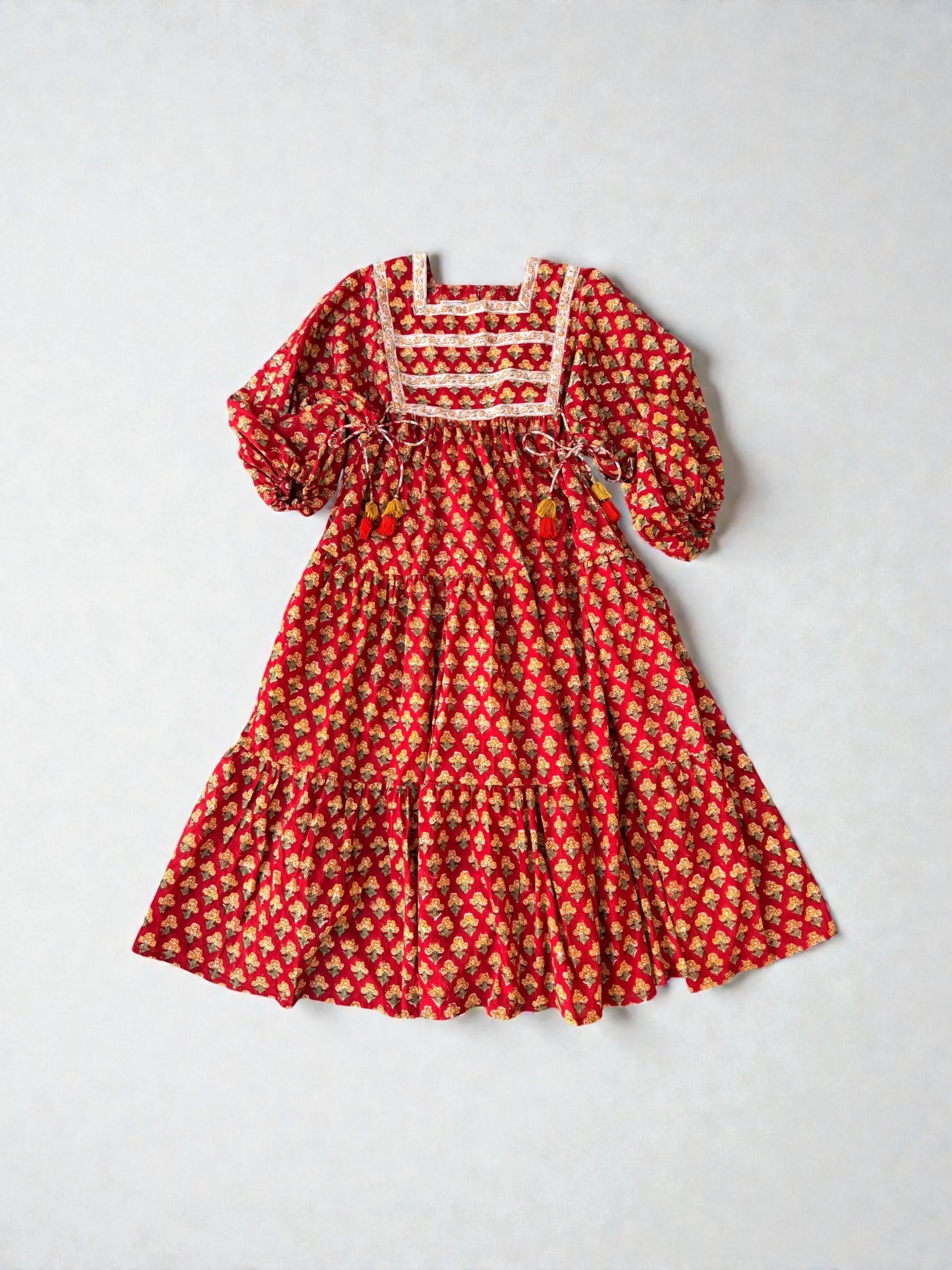 saruche Taped and Tassels ギャザー袖ワンピース Vintage Red