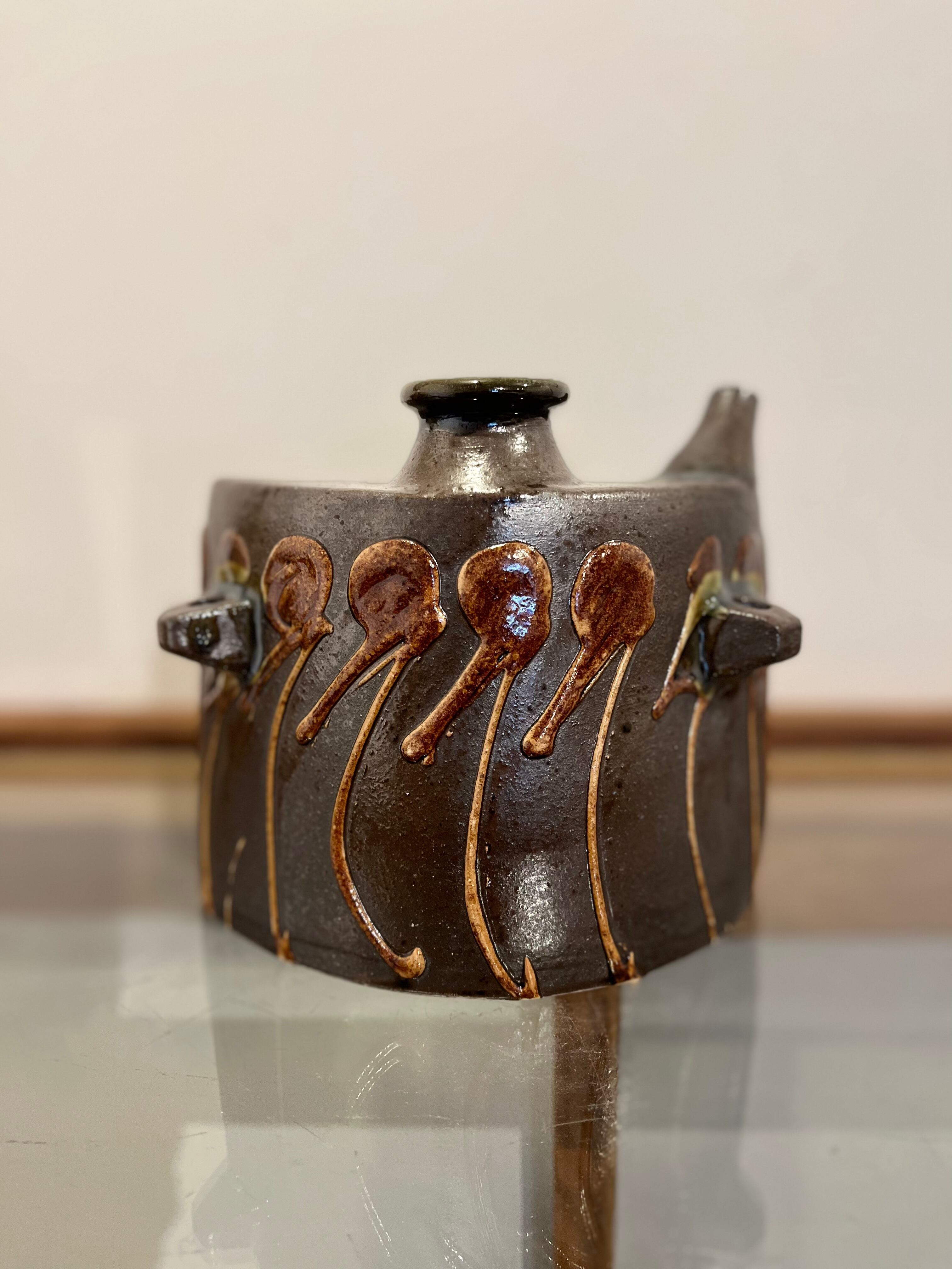 激レア】上江洲茂生 抱瓶 陶器 魚紋 激レア】上江洲茂生 抱瓶 陶器 魚