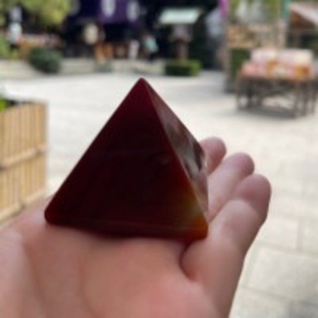 【超美石】カーネリアン　ピラミッド（開運インテリア）（子宝）　6007