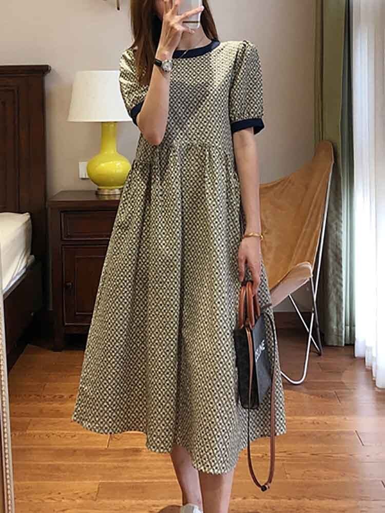 レトロ花柄 ミディアム丈ギャザーワンピース お出かけコーデ 上品 レトロ フェミニン かわいい 半袖 大きいサイズ 韓国 Ch4015 可愛い大きいサイズ韓国レディースファッション通販 Chulachula チュラチュラ