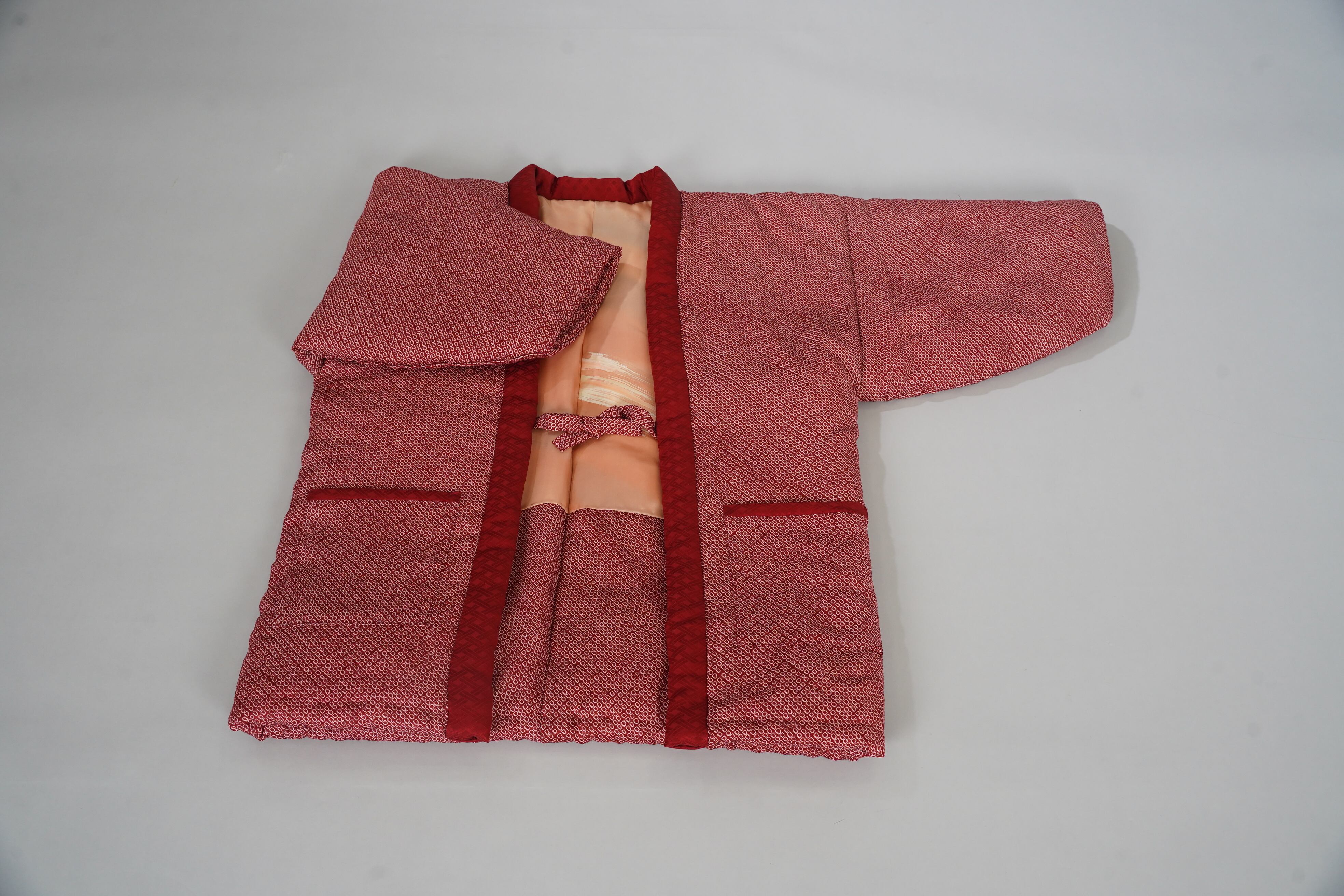 オリジナル綿入れ半纏（手縫い仕立て）正絹総絞り（赤） | きもの後藤