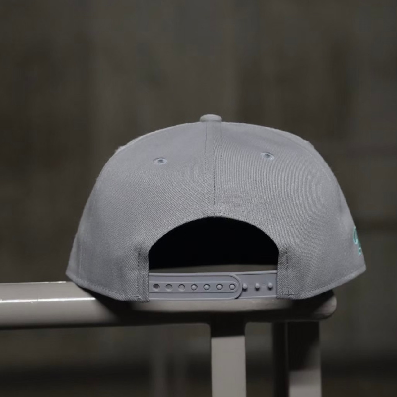 【gifthat別注】NEW ERA 950/9FIFTY  ロサンゼルス・ドジャース　シティコネクトGRAY SEAGLASS